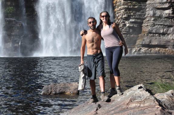 Posando para fotos no Salto dos 80 metros, no P.N Chapada dos Veadeiros, região de São Jorge - GO